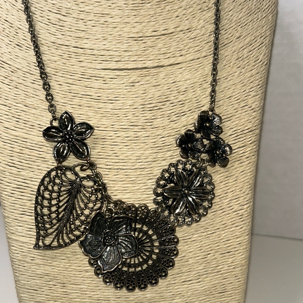 Premier Designs boho silver tone necklace cottage core indie floral black